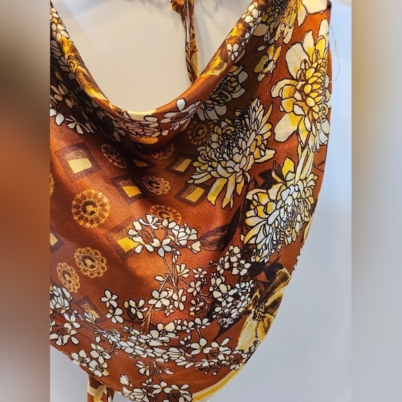 J is for Justify crop top floral pattern copper color baby tee fall cropped top - Picture 12 of 16